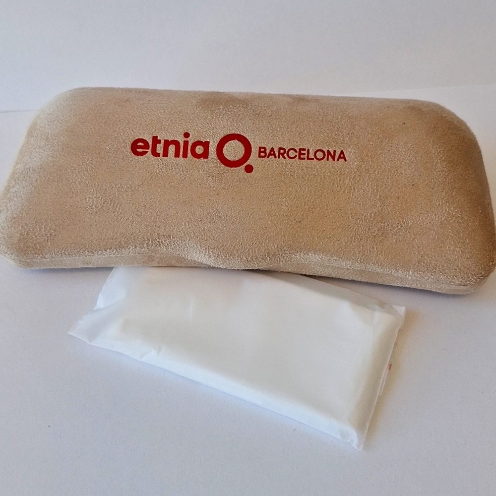 *** LIMITED-TIME get 30% OFF ETNIA BARCELONA  Red inside hardcase for sunglasses